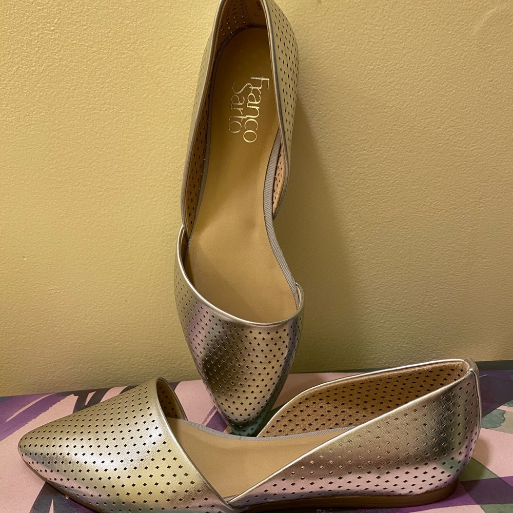 Final Price!  NWOT Franco Sarto Honey2  Silver Metallic Faux Leather Flats 7.5 - Picture 3 of 9